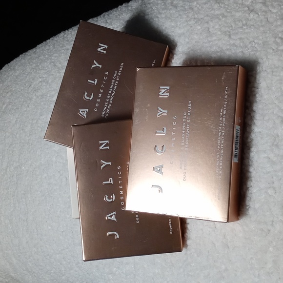 💕BUNDLE!💕 - Picture 1 of 2